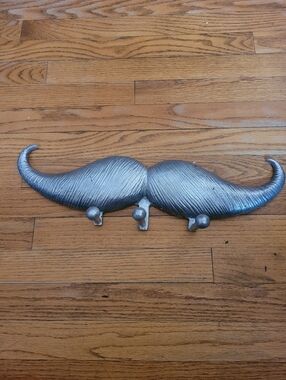 Silver Mustache Wall Hook - Decorative Home Wall Decor